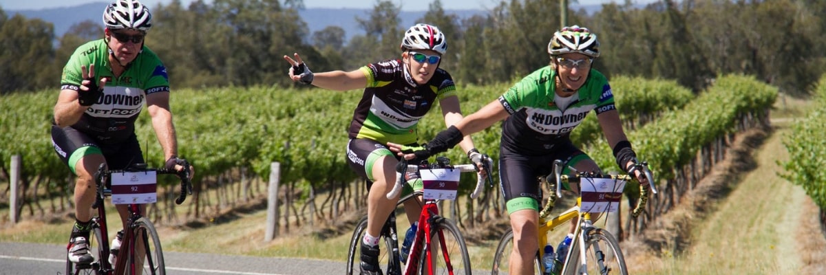riders from harbour 2 vine cycle classic